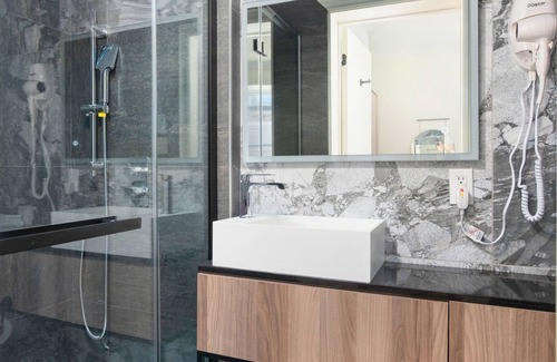 Latin Quarter Apartment | Opal Lofts - Quartier Latin