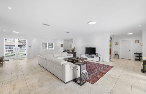 Ludlam House | Opal Oasis Luxury Home - Private Pool & Spa!