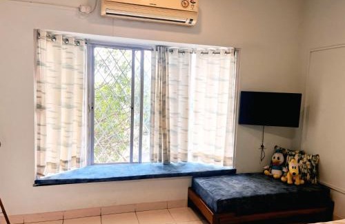 Aundh Bed & Breakfast | Opal Rohit