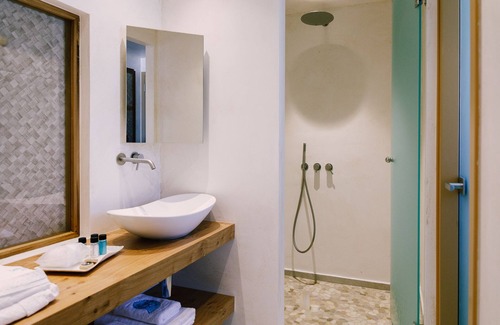 Perissa Hotel | Opalia Suites