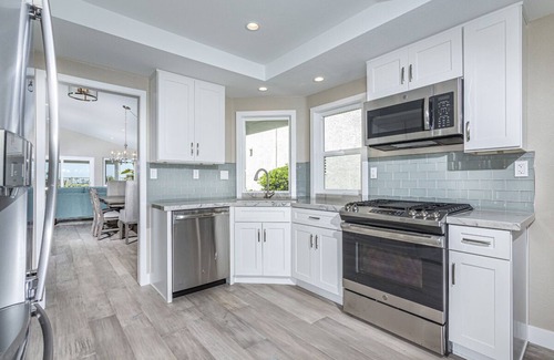 Aviara House | OPEN 10/12-14! Ocean View! Pool/Spa, Pets OK, Gated Beach Area Home!