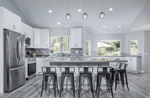 Aviara House | OPEN 11-2 to 6! Pool, Spa, Pets Ok, Remodeled Beachy Lagoon Getaway!