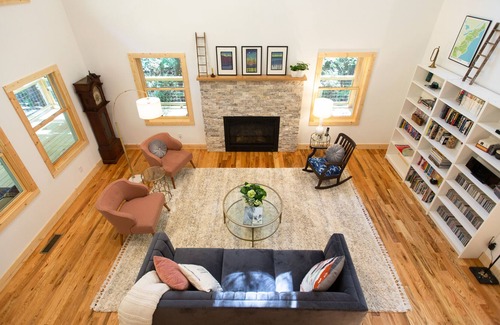 Saluda House | Open and Airy New Modern Farmhouse on Lake Sheila