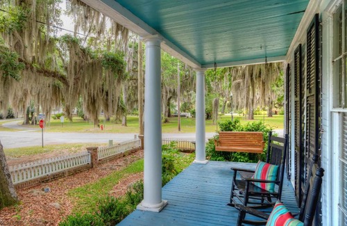 Darien Bed & Breakfast | Open Gates Bed & Breakfast