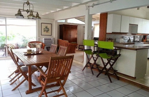 Kailua House | Open-Plan Lush Garden Home Near Kailua & Lanikai Beaches