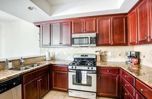San Jose House | Open San Jose 3BR w/Patio & A/C, nr Shops & Cuisine, by Blueground