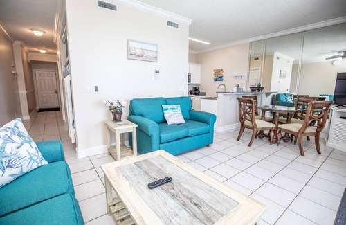 Long Beach Condo | OPEN Sept 19-26 GULF VIEW Two free beach chairs Mar-Oct LARGE BALCONY