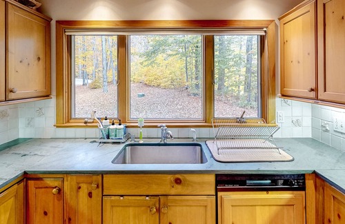 Forest Farms House | Open & spacious mountain home with hot tub, large deck, fireplace, & ski view