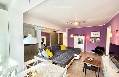 Old City Condo | Opera Lavendel. 2 Large rooms Center King-size bed