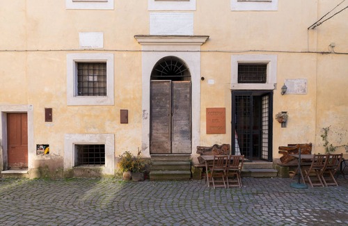 Calcata House | Opera Suites - The Thousand and One Nights