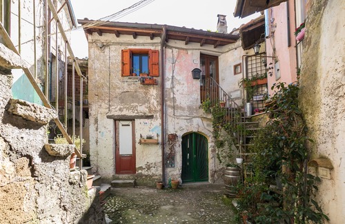 Mazzano Romano House | Opera Suites - The Path to Happiness