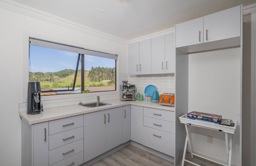 Opito Bay House | Opito Sea'scape - Opito Bay Holiday Home