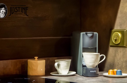 Moscardo Apartment | Opium Den by Justine Apartments