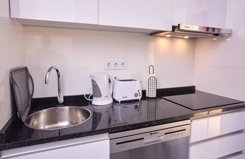 Boavista Apartment | Oporto Yellow Villas 8