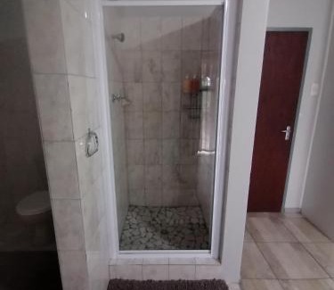 Oudtshoorn House | Oppi Draai Guesthouse