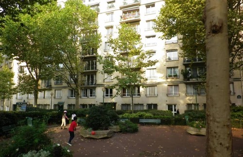 17th Arrondissement Apartment | Opposite the Palais des Congres, Ave des Ternes, Porte Maillot