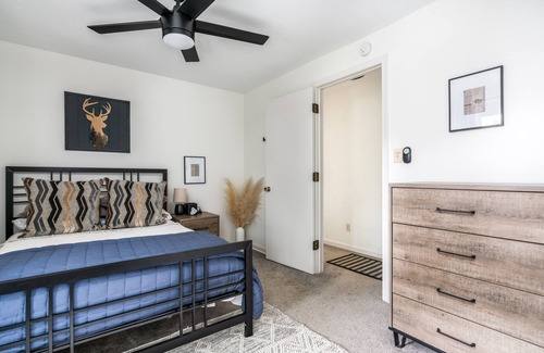 Williamsville House | Option B -- Game Room, 2 Living Rooms, Patio, Kid & Pet Friendly, Location