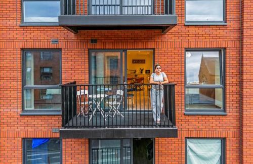 Bordesley Apartment | Opulent 2BR Balcony & Breathtaking skyline views