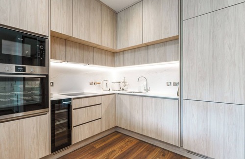 Malahide Apartment | Opulent - Fully Furnished, 1 Bedroom Apartment