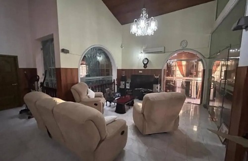 Piliyandala House | Opulent Oasis Villa