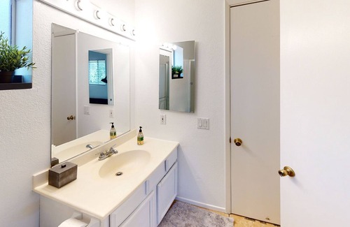 North Tustin House | Opuluxe Disneyland Getaway Unit 2