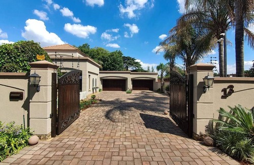 Boksburg House | Or Tambo Airport Holiday Home