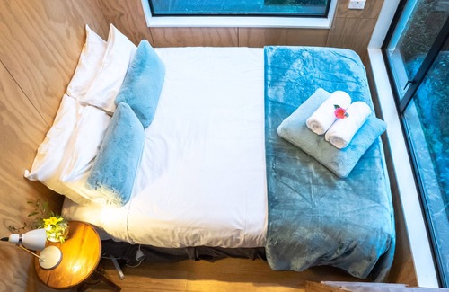 Sunshine Bay Cabin | Ora Retreat