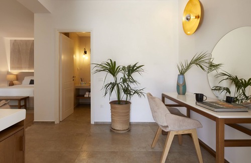 Agios Georgios Hotel | Orabel Suites