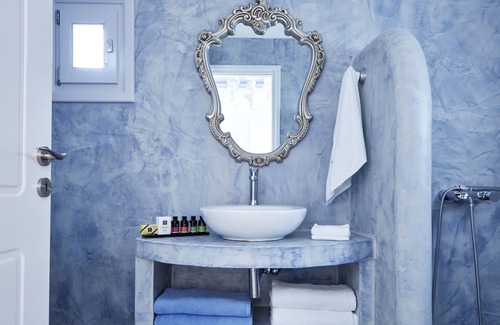 Agios Georgios Hotel | Orabel Suites