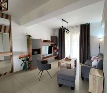 Paphos Apartment | Oracle Exclusive Resort Alena 4