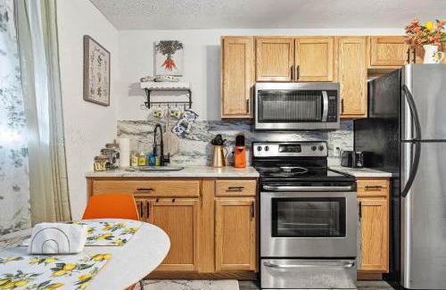 Seminole Heights House | Orange Blossom Place-Walk to shops bars & food
