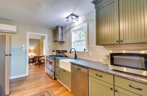 Livingston Cottage | Orange Cottage w/Hiking Access: 1 Mi to Lake Anna