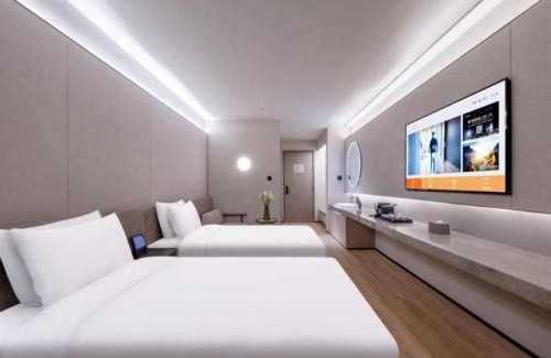Fengtai Hotel | Orange Crystal Beijing South Station Wood Garden Hotel