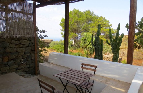 Pantelleria Villa | Orange Dammuso