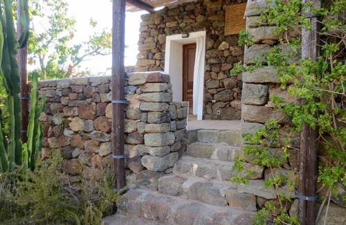 Pantelleria Villa | Orange Dammuso
