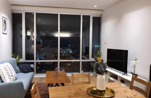 Coyoacan Apartment | Orange & Green Apartment - HP Sur