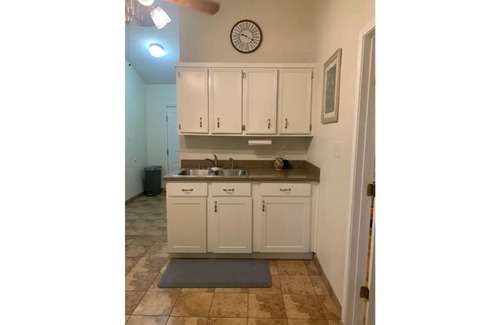 Sebastian Apartment | Orange Grove Duplex: 2 Bedroom/1Bath/Kitchenette