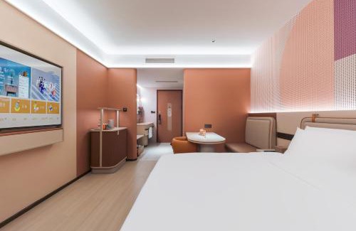 Pudong Hotel | Orange Hotel Shanghai Lingang New City Wanda Plaza