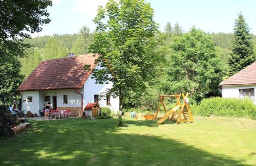 Kladenske Rovne Cabin | Orange House
