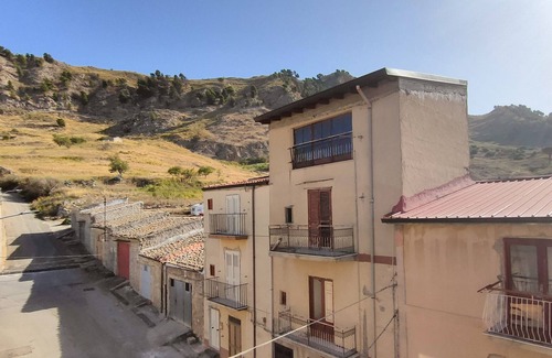 Cattolica Eraclea House | Orange House