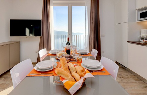 Tignale Apartment | Orange House with breathtaking lake view