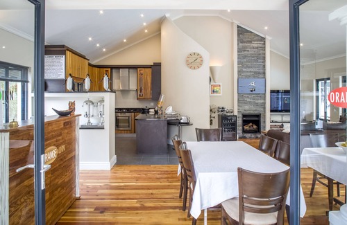 Old Place House | Orange Inn Knysna