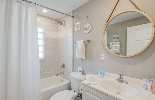 Orange Park House | Orange Park Home w/Private Pool & Grill!