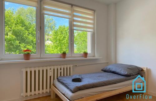 Gdynia House | Orange Room 2 minutes to City Center Gdynia & Seaside