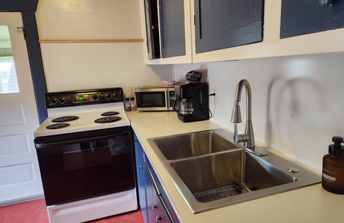 Riverfront Apartment | Orange Street Apartments - Upper