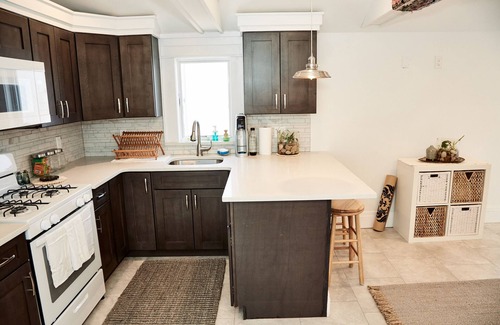 Queens House | Orcas Beach Oasis Bungalow