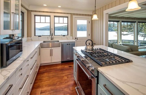 Eastsound House | Orcas Island, Juniper House #212