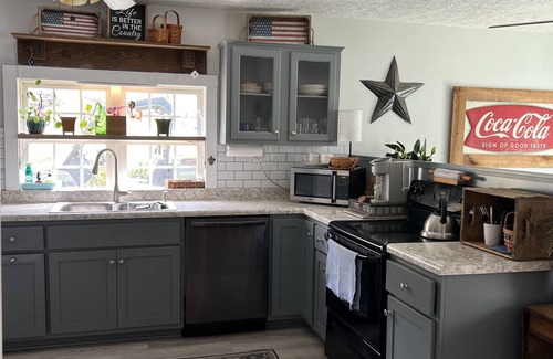 Henry House | Orchard Acres Farm Barnhouse