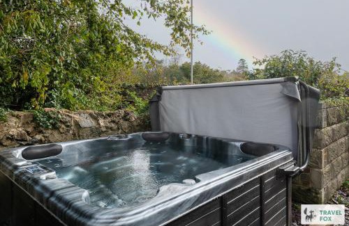 Bont Newydd House | Orchard Cottage and Hot Tubs - 15mins To Snowdon
