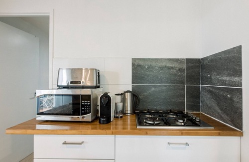 Valdora Cottage | Orchard Cottage on Sunshine Coast organic farm just 10 minutes from the beach